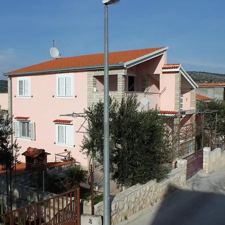 Apartamento By The Sea Businci, Ciovo - 5256 Trogir