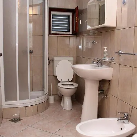 By The Sea Businci, Ciovo - 5256 トロギール