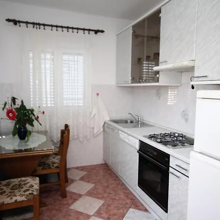 By The Sea Businci, Ciovo - 5256 トロギール