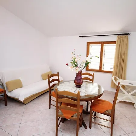 Apartment By The Sea Businci, Ciovo - 5256 Trogir