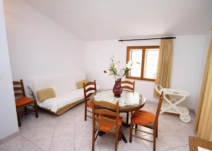 Apartment By The Sea Businci - Ciovo - 5256 Trogir